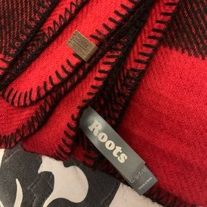 Roots plaid blanket scarf/shawl